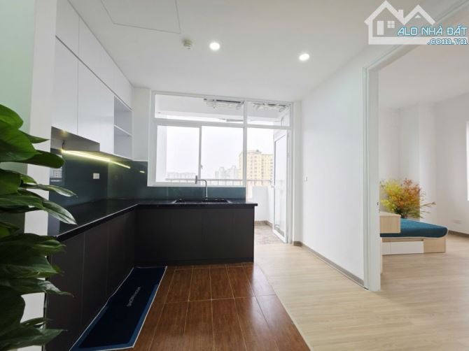 Bán căn hộ Trung tâm Cầu Giấy - 75m2 - 2N1VS - Gần Đại sứ quán Mỹ - Chỉ 6.x tỷ