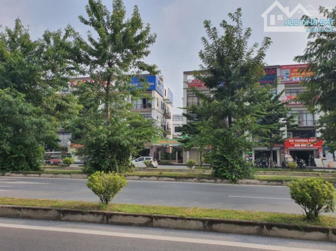 BÁN ĐẤT NGÕ 106 HOÀNG QUỐC VIỆT, CẦU GIẤY, DT: 100M. MT: 10M, OTO TRÁNH