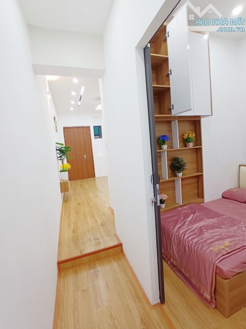 BÁN TẬP THỂ VĂN PHÒNG PHẨM HỒNG HÀ – 50M² | TẦNG 3 | GIÁ 3.25 TỶ |