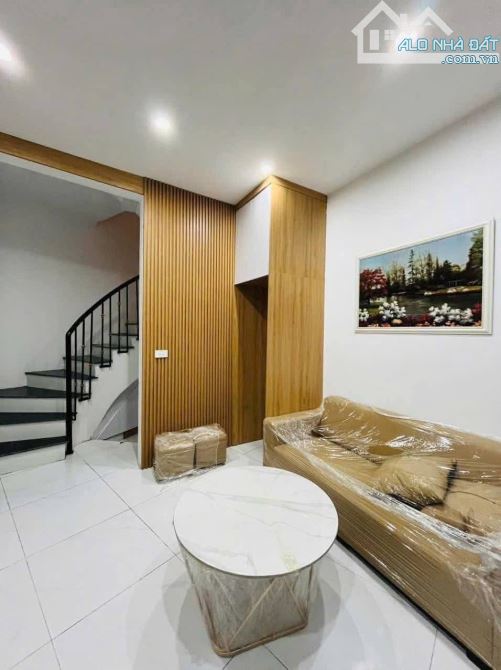 Văn Chương - Đống Đa | 5 Tầng - Ngõ Thông - Xung Quanh Nhiều Trường -Chợ - Gần Hồ Văn Chươ