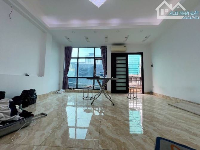 BÁN NHÀ CẦU GIẤY – DƯƠNG ĐÌNH NGHỆ KÉO DÀI •	Diện tích: 56 m² •	Mặt tiền: 5 m •	Chiều d