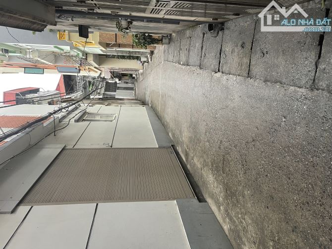 BÁN NHÀ GẦN ĐƯỜNG HOÀNG QUỐC VIỆT DT65m2 LÔ GÓC 3 MẶT TIỀN PHÙ HỢP XÂY TOÀ 8T. CHỈ 12 TỶ