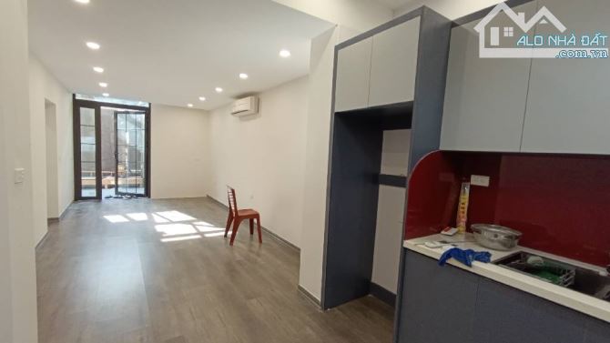 7,2TỶ CHTT TẦNG 1 KHU NAM ĐỒNG HỒ ĐẮC DI DTSD: 150m² 3NGỦ 3WC KHÁCH BẾP RIÊNG ÔTÔ VÀO NHÀ