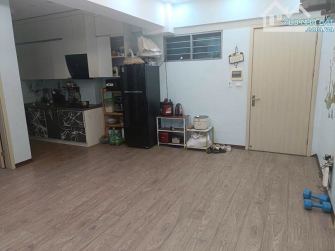 CHUNG CƯ VP5 LINH ĐÀM-2 PHÒNG NGỦ- 2 VỆ SINH - NHÀ SÁNG THOÁNG- KHU SẠCH ĐẸP