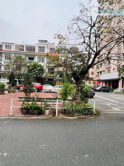 Vĩnh Phúc – Ba Đình – Ô TÔ Tránh – 143 M2 – 4 T – MT 8.2 M – Giá 44.8 Tỷ.