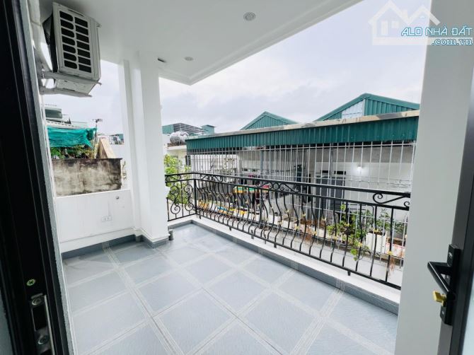 Thái Hà - 38m x 6T - thang máy - 13 tỷ - 3 bước ra ô tô tránh