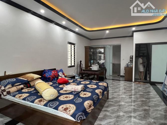 MẶT PHỐ TÔN ĐỨC THẮNG 65m2 x 5 Tầng Mt7,3m 39 tỷ