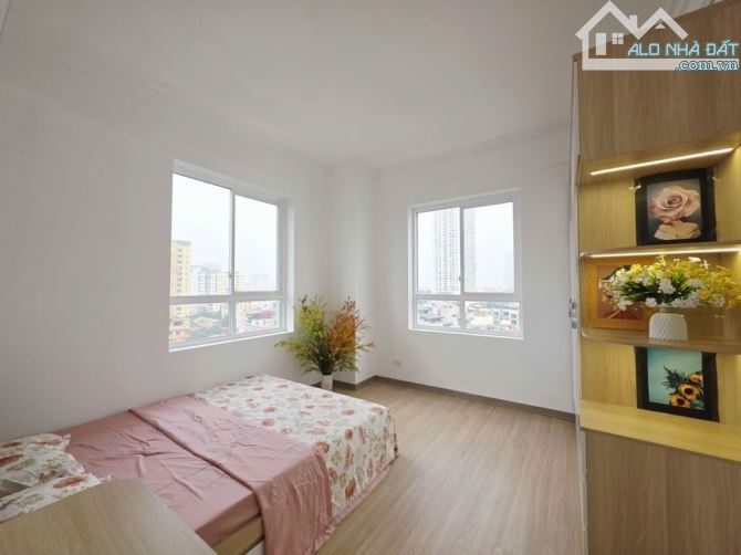 Bán căn hộ Trung tâm Cầu Giấy - 75m2 - 2N1VS - Gần Đại sứ quán Mỹ - Chỉ 6.x tỷ