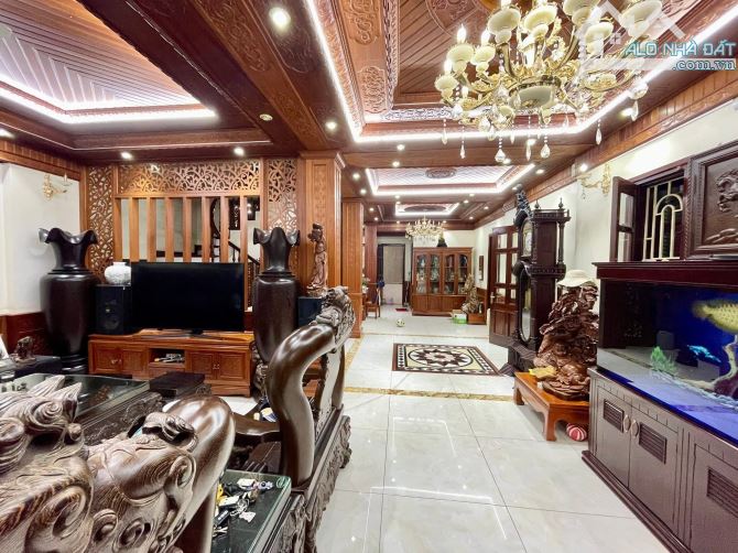 BÁN BIỆT THỰ KĐT TÂY NAM LINH ĐÀM - HOÀNG MAI - VỈA HÈ - GARA - 200M X 3.5 TẦNG - MT 10M