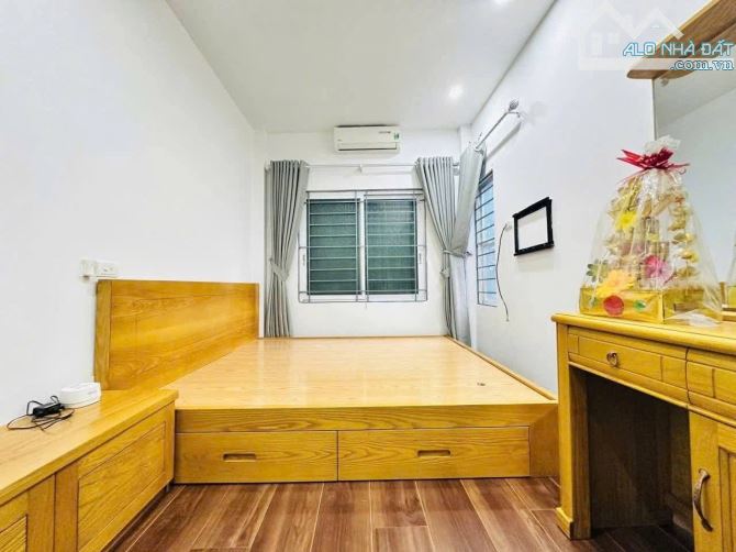 Văn Chương - Đống Đa | 5 Tầng - Ngõ Thông - Xung Quanh Nhiều Trường -Chợ - Gần Hồ Văn Chươ