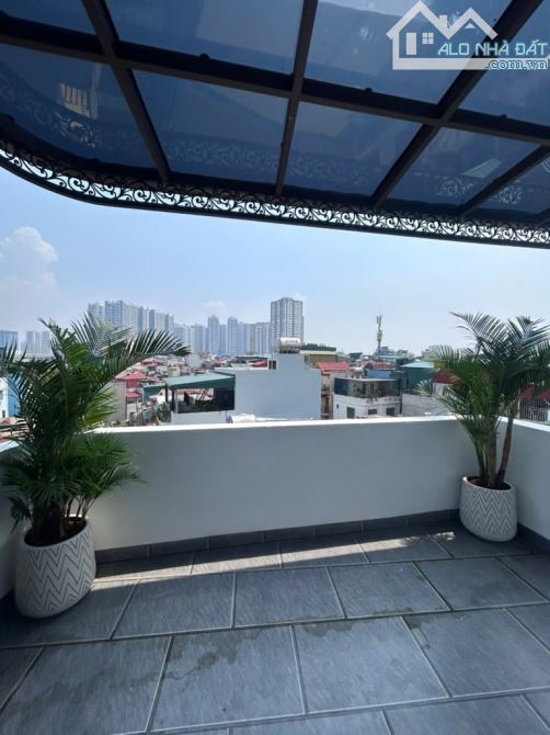 Bán nhà Vĩnh Hưng 45m² – 5 tầng thang máy – Lô góc – Ô tô vào nhà – Ngõ thông – Giá 13 tỷ