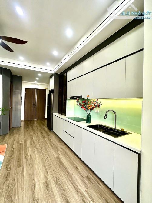 CHUNG CƯ LINH ĐÀM-SỔ ĐỎ-LÔ GÓC-3 PHÒNG NGỦ ĐỀU CÓ CỬA SỔ SÁNG THOÁNG-VIEW NHÌN RA HỒ MÁT