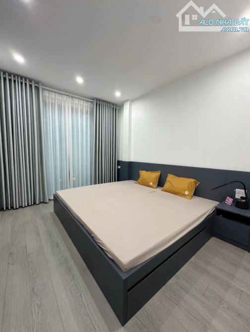 NHÀ ĐẸP LÔ GÓC NGÕ 120 DƯƠNG VĂN BÉ 30M2 X 5 TẦNG CÓ THANG MÁY SÁT Ô TÔ