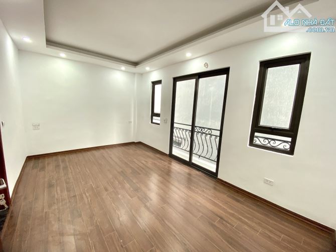 ĐÀO TẤN - 35M2 - XÂY MỚI 5 TẦNG -MT 6M- TIỆN ÍCH BẠT NGÀN - AN SINH ĐỈNH- NHỈNH 7 TỶ