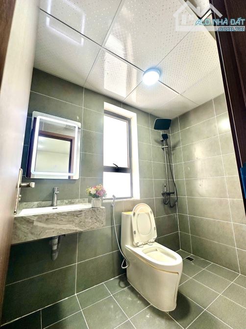 CHUNG CƯ LINH ĐÀM-SỔ ĐỎ-LÔ GÓC-3 PHÒNG NGỦ ĐỀU CÓ CỬA SỔ SÁNG THOÁNG-VIEW NHÌN RA HỒ MÁT