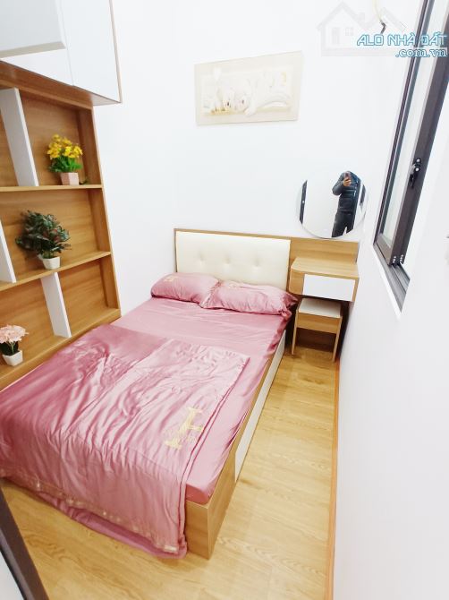 BÁN TẬP THỂ VĂN PHÒNG PHẨM HỒNG HÀ – 50M² | TẦNG 3 | GIÁ 3.25 TỶ |