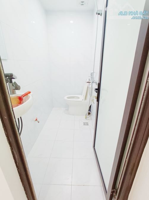 BÁN TẬP THỂ VĂN PHÒNG PHẨM HỒNG HÀ – 50M² | TẦNG 3 | GIÁ 3.25 TỶ |