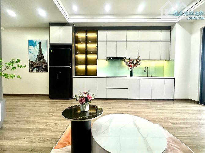 CHUNG CƯ LINH ĐÀM-SỔ ĐỎ-LÔ GÓC-3 PHÒNG NGỦ ĐỀU CÓ CỬA SỔ SÁNG THOÁNG-VIEW NHÌN RA HỒ MÁT