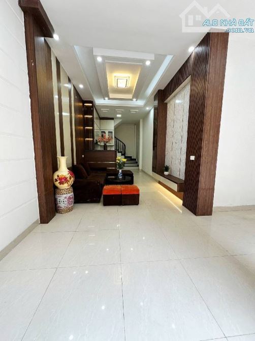 Bán nhà Hoàng Hoa Thám - Trung Tâm Ba Đình - Nhà đẹp ở ngay