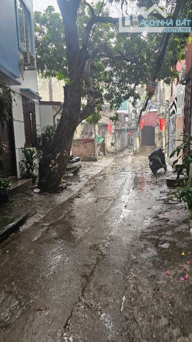 Bán đất phố Nguyễn Khoái 60m², MT 6m, gần ô tô, đầu tư xây nhà sinh lời chỉ 6,3 tỷ