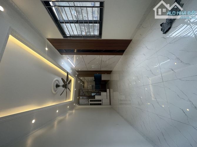 5 TẦNG MỚI KÍNH KOONG ĐÓN TẾT– GẦN PHỐ- GẦN PHỐ - LÔ GÓC THOÁNG SÁNG