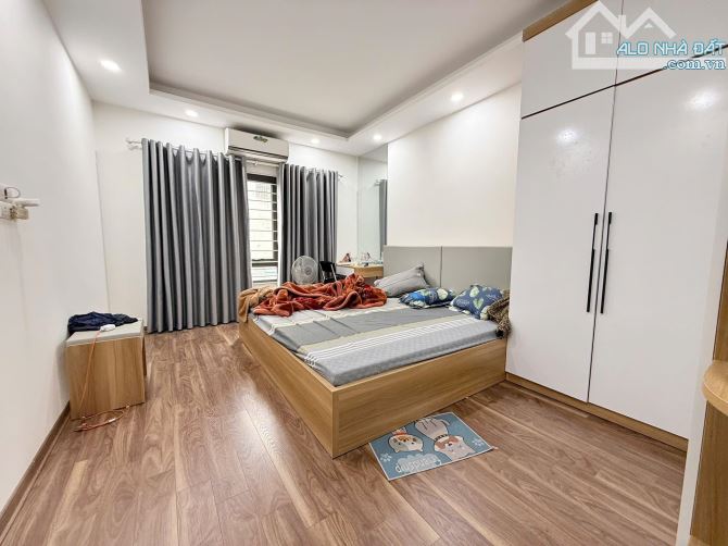 BÁN NHÀ 5 TẦNG RẤT ĐẸP, NGÕ THÔNG, ĐƯỜNG Ô TÔ TẢI SIÊU RỘNG, GẦN PHỐ TÂN MAI – HOÀNG MAI.