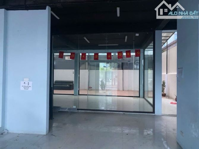 Bán biệt thự mặt đường ngõ 300 Nguyễn Xiển, Thanh Xuân.