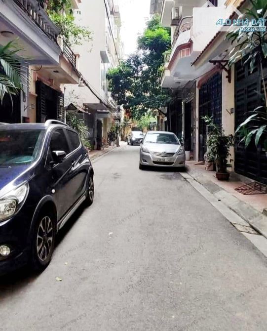 BÁN NHÀ HOÀNG QUỐC VIỆT 46m2 × 4T × MT 4,5m. HAI THOÁNG - HAI Ô TÔ TRÁNH - VỈA HÈ