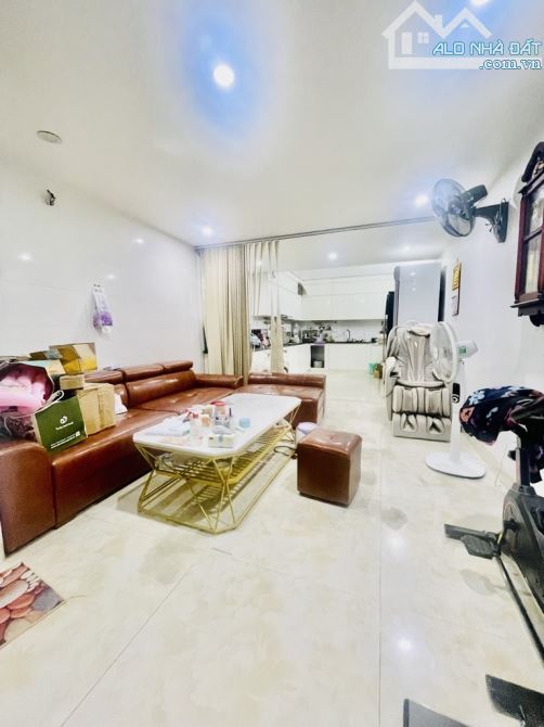 5 TẦNG – 45m² – nhỉnh 8 tỷ | Phố Đặng Tiến Đông, Đống Đa