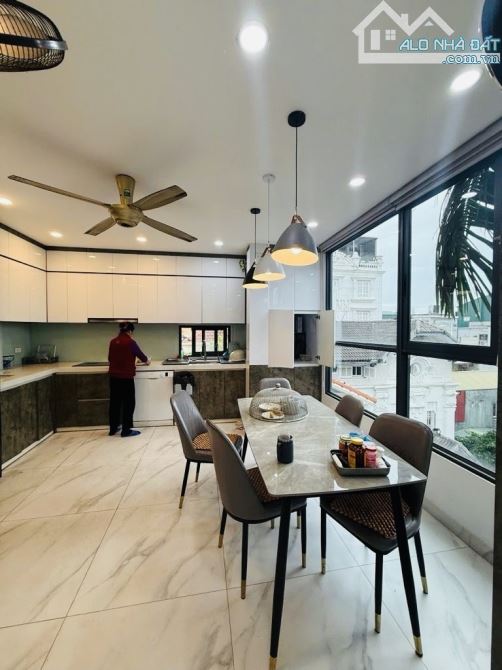 BÁN NHÀ ĐẦM TRẤU Q. HBT- LÔ GÓC PHÂN LÔ-NHÀ ĐẸP 70m2-6 tầng thang máy-mt 4.4m -27.2 tỷ TL