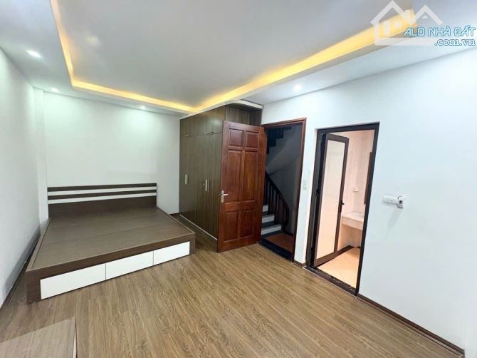 Ngõ to nhất Khương Đình-10m ra ô tô-30m ra mặt phố-Full nội thất VIP-1 ngoặt ra đường lớn