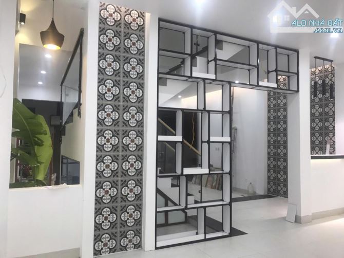 BÁN NHÀ TÔN ĐỨC THẮNG 24 TỶ 70m 4T MT6m MẶT NGÕ KINH DOANH Ô TÔ TRÁNH MẶT TIỀN LỚN CÓ TL