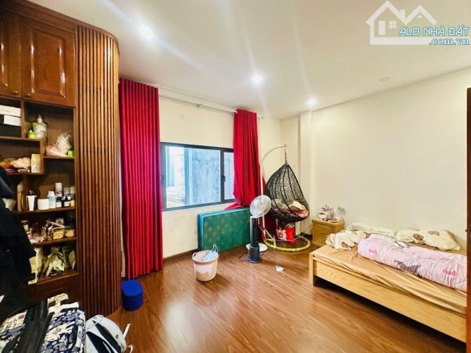 Bán nhà YÊN HÒA - HOA BẰNG, DÂN XÂY, 40m2 x5T, view thoáng, ngõ thoáng, HƠN 12 TỶ