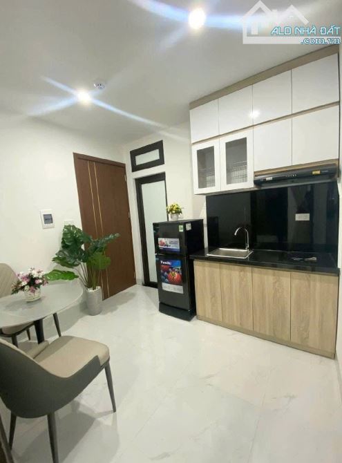 VIP!! Đống Đa - Ccmn 11 phòng đẹp - thang máy full nội thất 2 thoáng 50m2 giá nhỉnh 13 tỷ