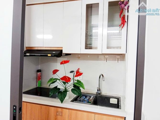 Bán Nhà Tôn Đức Thắng, Đống Đa 16/40m, tầng 1, giá 3.2 tỷ.