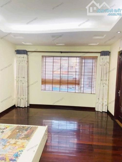 BÁN NHÀ HOÀNG QUỐC VIỆT 46m2 × 4T × MT 4,5m. HAI THOÁNG - HAI Ô TÔ TRÁNH - VỈA HÈ