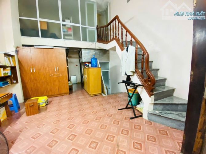 Siêu Phẩm Mặt Ngõ Ô Tô Vào Nhà Lõi Quận HBT Ngõ Hòa Bình 7 44M 12ty 4T MT5m Kinh Doanh Vip