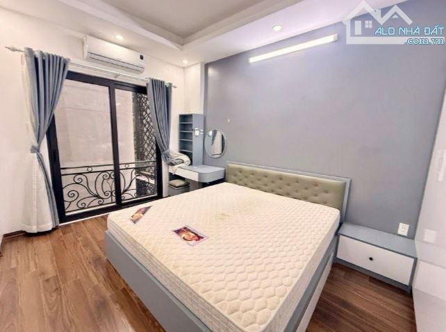 BÁN NHÀ BẠCH ĐẰNG, DT 33M², 5 TẦNG, DÂN XÂY, GẦN Ô TÔ, CHỦ CẦN BÁN GẤP