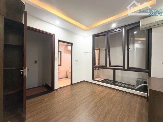 Ngõ to nhất Khương Đình-10m ra ô tô-30m ra mặt phố-Full nội thất VIP-1 ngoặt ra đường lớn