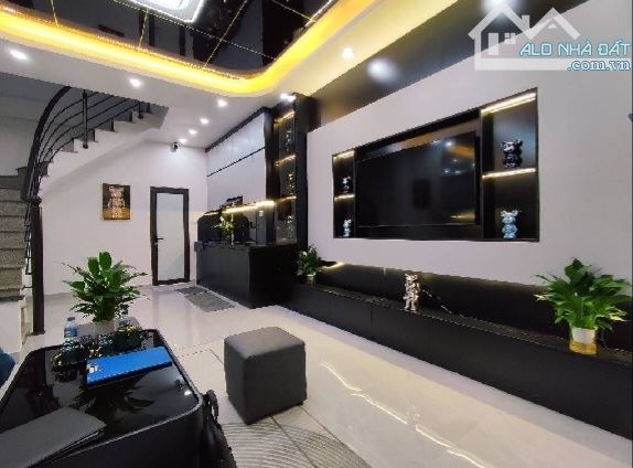 BÁN NHÀ CHỢ KHÂM THIÊN , DT 34M², 4 TẦNG, DÂN XÂY, GẦN Ô TÔ, CHỦ CẦN BÁN GẤP