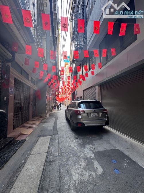 PHÂN LÔ NGÕ 213TRẦN ĐẠI NGHĨA- Ô TÔ ĐỖ CỬA – Ô CHỜ THANG MÁY – 2 THOÁNG TRƯỚC SAU