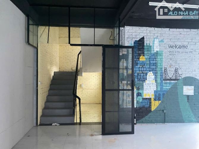 Bán biệt thự mặt đường ngõ 300 Nguyễn Xiển, Thanh Xuân.