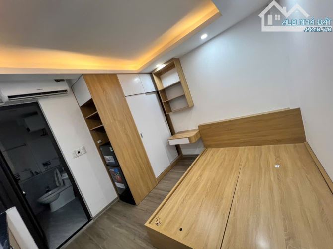 Ngã Tư Sở, Đống Đa - Ccmn 10 phòng thoáng sáng - gần oto - 40m2 giá nhỉnh 10 tỷ