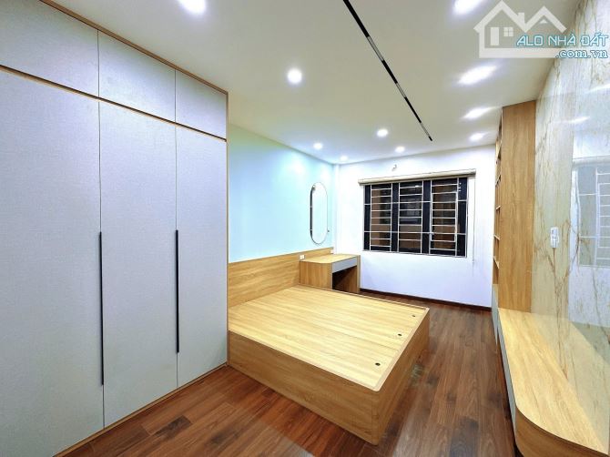 Trần Quốc Vượng - 7 tầng thang máy - 20m ra phố - ngõ thông kinh doanh - nhà đẹp đón tết