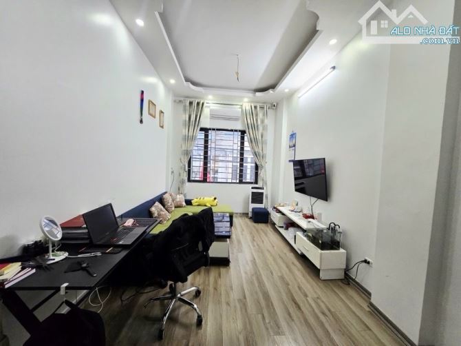 LẠC LONG QUÂN 9 TỶ 39m 5 TẦNG Ô TÔ ĐỖ CỬA KINH DOANH