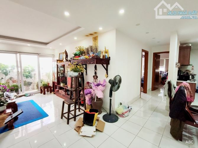 KĐT TÂY HỒ TÂY NGUYỄN VĂN HUYÊN – LÔ GÓC – 136M2 – 3 NGỦ 2 WC – TẦNG TRUNG – 11.95 TỶ