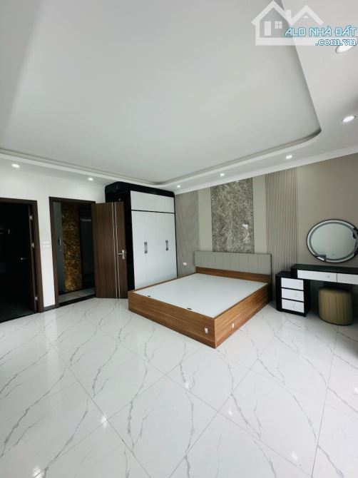 HIẾN BÙI XƯƠNG TRẠCH Ô TÔ VÀO NHÀ 2 Ô TÔ TRÁNH THIẾT KẾ HIỆN ĐẠI 51M NHÀ 7 TẦNG 16.5 TỶ