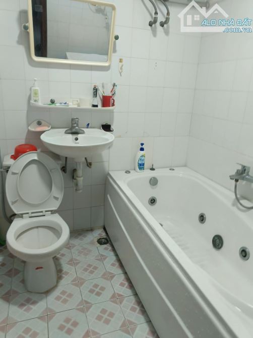 Bán Phố Cù Chính Lan-Lô góc- 89m*5tầng-Ngõ thông, 2 mặt thoáng-Gần trường, chợ. 20 tỷ