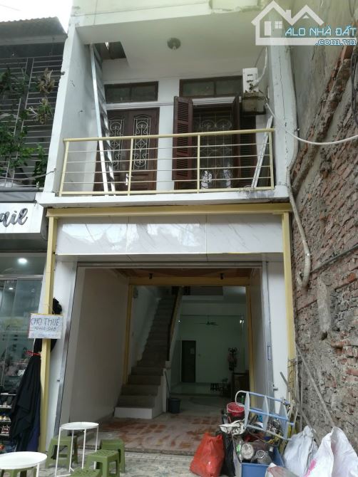 Mặt phố La Thành - kinh doanh siêu đỉnh - ô tô tránh, bán đất tặng nhà