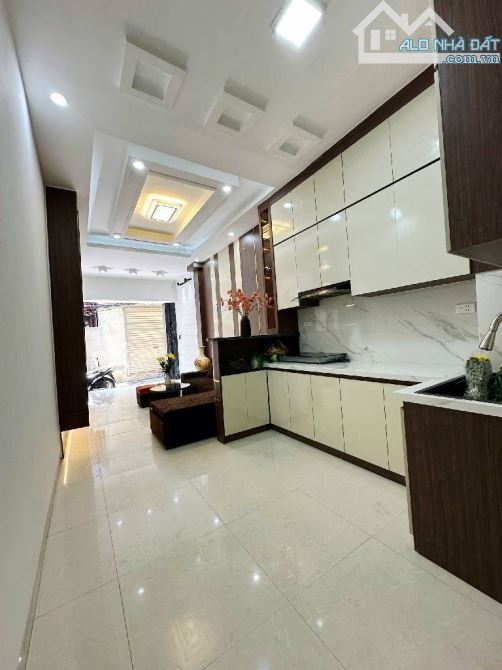 Bán nhà Hoàng Hoa Thám - Trung Tâm Ba Đình - Nhà đẹp ở ngay